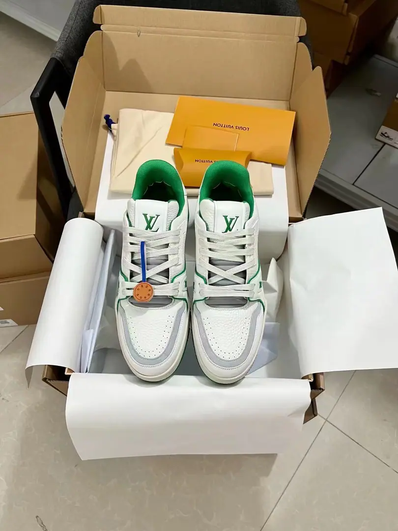 Top-level requisition version LV trainer "Couples set a series of leisure basketball shoes. ♪ The value of the face ♪ - The upper foot is fried., Every color is a giant.！The Tide Man needs a single item.🛍 Original customized pressure-cut grains, calf skin.（Non-market super-fibre skin You have to distinguish.！）The symmetrical old flowered mounds the cowboy cloth.. All the accessories are as they were.1:1Custom Even the shoelaces are colored.1:1Make a reservation.. Original Unique private modelTPUOtsumi!. Many of the little heart designs have to be original to be able to see what they're doing., The essence is the detail.！Original Condom Chips Card Sensitivity direct in.lv Official Network😏 Recurse ceiling level Full package of fine airplane gift boxes Please accept my quality.‼️ Please be careful with the market traffic.！ Codes: 35-44（Men38/45I'll make sure I don't change it.）