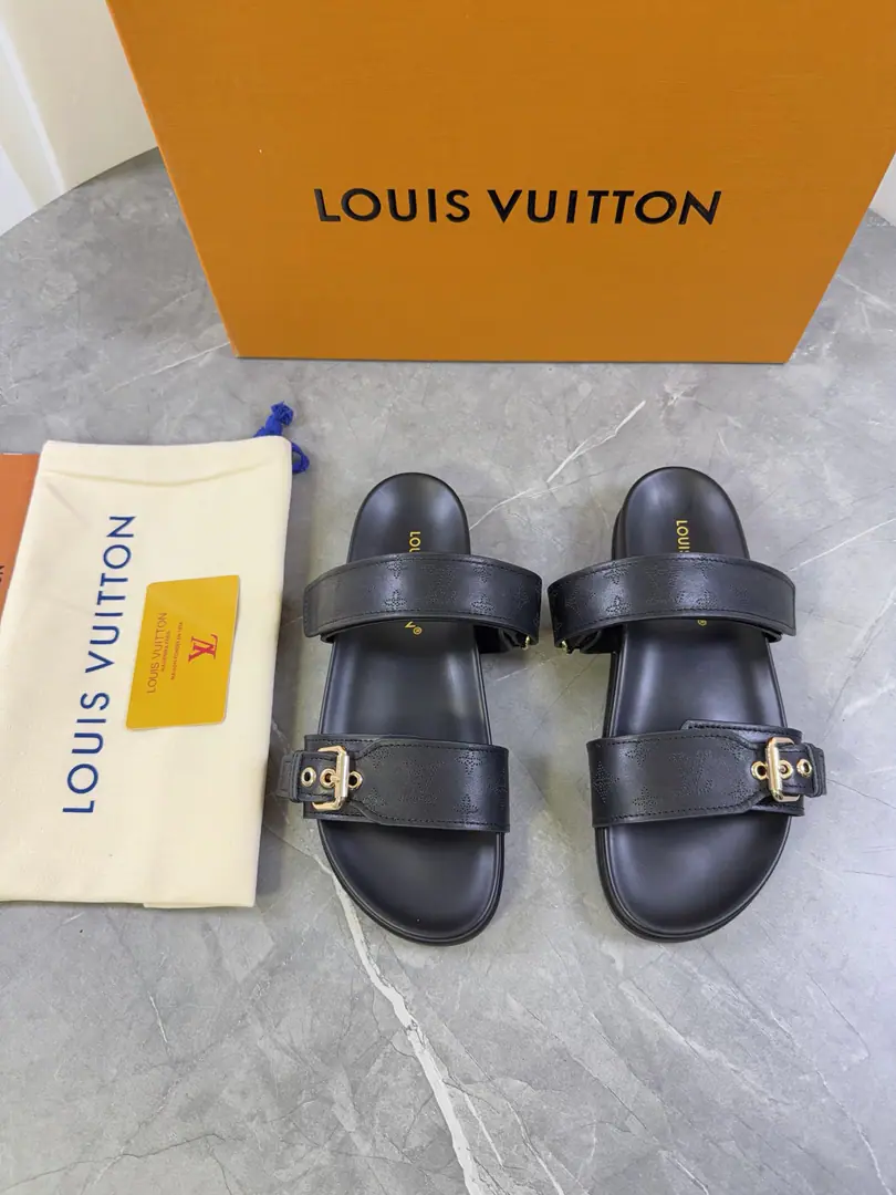 🌈LV | Louis Vuitton. ²⁰²³ 𝐬𝐬 🧡💚2026Spring and summer. Top Version‼️Original unamended The owner of the counter is making a new payment. Straw slippers New hardware.🆕 ❥Requisition level！It's a great sense of excellence.！A huge amount of money from domestic and international bloggers., Old and fashionable. The upper toe blew up.！The boss's push.★ ━━━━━ ЅᏇєєt ━━━━━ ▪️Shoe.: Original-made cow-coloured fabric ▪️Uchi.: Bulls. ▪️Otsumi!: Rubber high end base ▪️Shoes.: 35-46（46-45Custom without re-offer）Batch