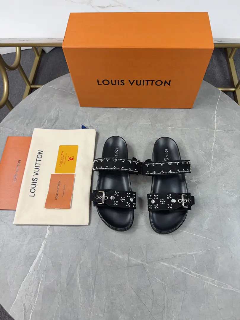 🌈LV | Louis Vuitton. ²⁰²³ 𝐬𝐬 🧡💚2026Spring and summer. Top Version‼️Original unamended The owner of the counter is making a new payment. Straw slippers New hardware.🆕 ❥Requisition level！It's a great sense of excellence.！A huge amount of money from domestic and international bloggers., Old and fashionable. The upper toe blew up.！The boss's push.★ ━━━━━ ЅᏇєєt ━━━━━ ▪️Shoe.: Original-made cow-coloured fabric ▪️Uchi.: Bulls. ▪️Otsumi!: Rubber high end base ▪️Shoes.: 35-46（46-45Custom without re-offer）Batch