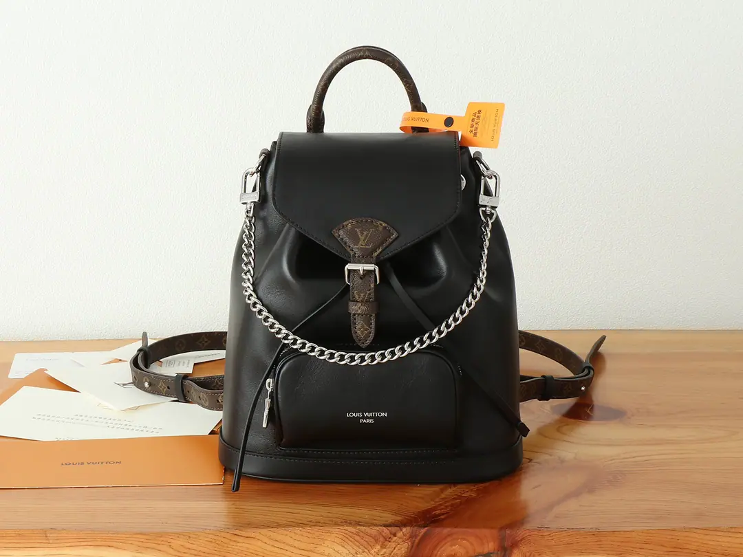 P【 C01Dynamic chip】‼️Top First List, Enhanced version‼️Montsouris The little two-handbags are for the bright sheep leather. Monogram Details, ♪ The magic of the world ♪ LV Vibe Series Identity. Louis Vuitton's collection of buttons and leather-lines is a good feature., Don't give me a little bit of a metallic achievement.. The pre-chain bag keeps the little items safe.. Model. M12587 Dimensions: 28 x 30 x 18 centimetres (Length x High x Kuan)