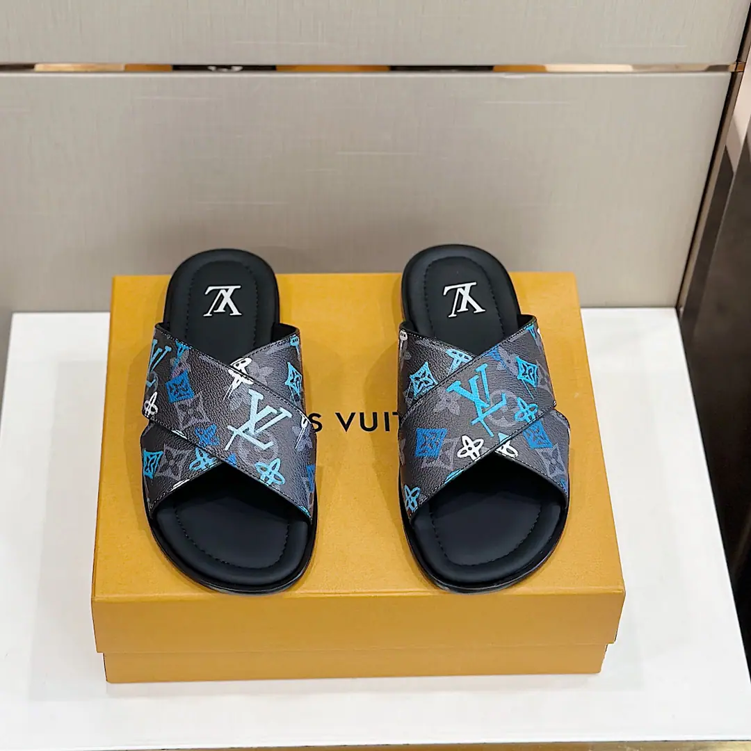LVLouis Vuitton.monogramCross-overs with a man's dick.-That's a big one. Soft-skinned cow leather., The classics of the Chen Monogram Pattern. The elegant shoe face is like a cross-brand letter., The skin of a cow and the true depth of a man's work are light and flexible.. Size:39-44(38.45 Do it.） That's a big one.