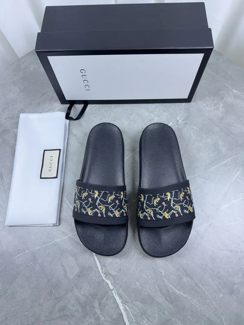 GucciGughu!2026Original of the new paragraph1.1Make a reservation., It's a superb quality., The classics of the cabinet., Original special materials. Female size35-42Men38-46Code, 46Do it.. Plant price Dollar.