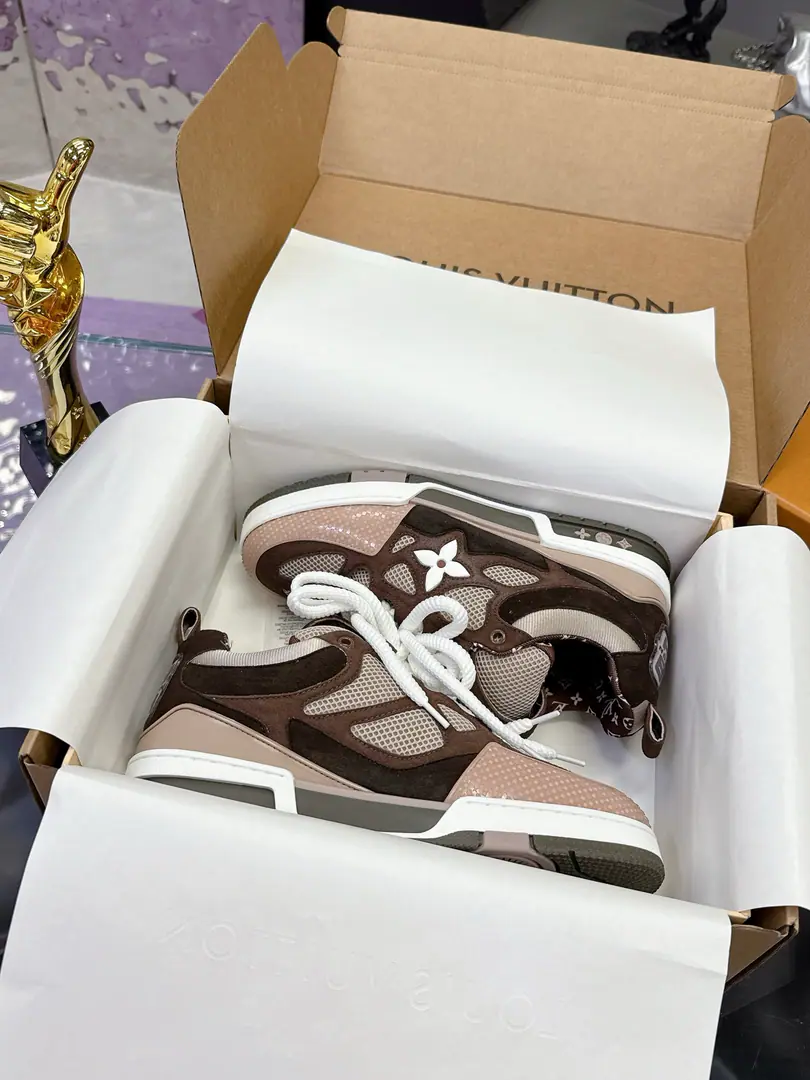 Plant 𝙇𝙑 𝟐𝟎𝟐5 𝐒𝐒 𝐧𝐞𝐰 Official Sync New Colour💗 Louis Vuitton's skateboarding., LOUIS VUITTON TrainerNo doubt the most successful brand of luxury has been launched.SneakerOne., But the search's not stopping., LOUISVUITTONAnd I'll be there.2025The spring brings a new skateboard series.. The new series in the graph is back.90Age Chunky Skate Shoes♪ I'm seeing ♪, Leather and web-based shoe-making, The fat contour and the rough shoelaces are so hot., I'm expecting it to be like this.TrainerI'm just as good as I am.. ♪ And then I'll be back ♪ DIORShow me the skateboarding., Maybe next year.ChunkyThe wind will be stronger.. 💎 LvBread Series LvBread Shoes Series😘 Couple money. Size:Women35-40 Men39-46