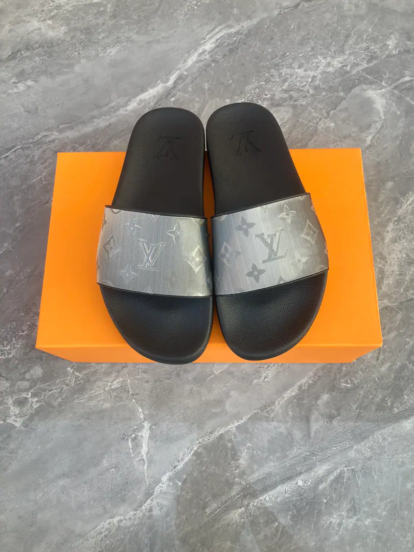 High Version New candy slippers.LouⅰsⅤuⅰtton👫Couple money., Private model., Nice shoes. Size:35-45