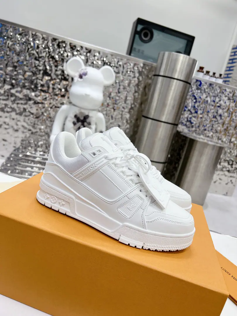 LVTop Version 2023New paragraph Repurchase QualityLV～Louis Vuitton.Lv TRAINERBest sneakers ever., Donkeys are pushing the new stuff., The network limits the use of binary basketball shoes.！The Ko gang is buying the original.1:1Precision Recompense, The details are invincible., Good faith., Import customized original cattle skin, Original consistent package approach, Details are 100% restored., Customize custom originals as one-formingTPUOtsumi!, Different from other homes., It's not gonna work without the original.！ Men and women35-40 39-45（46I'll make sure I don't change it.）