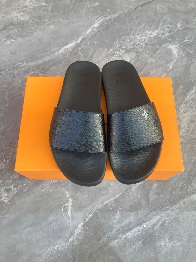 High Version New candy slippers.LouⅰsⅤuⅰtton👫Couple money., Private model., Nice shoes. Size:35-45