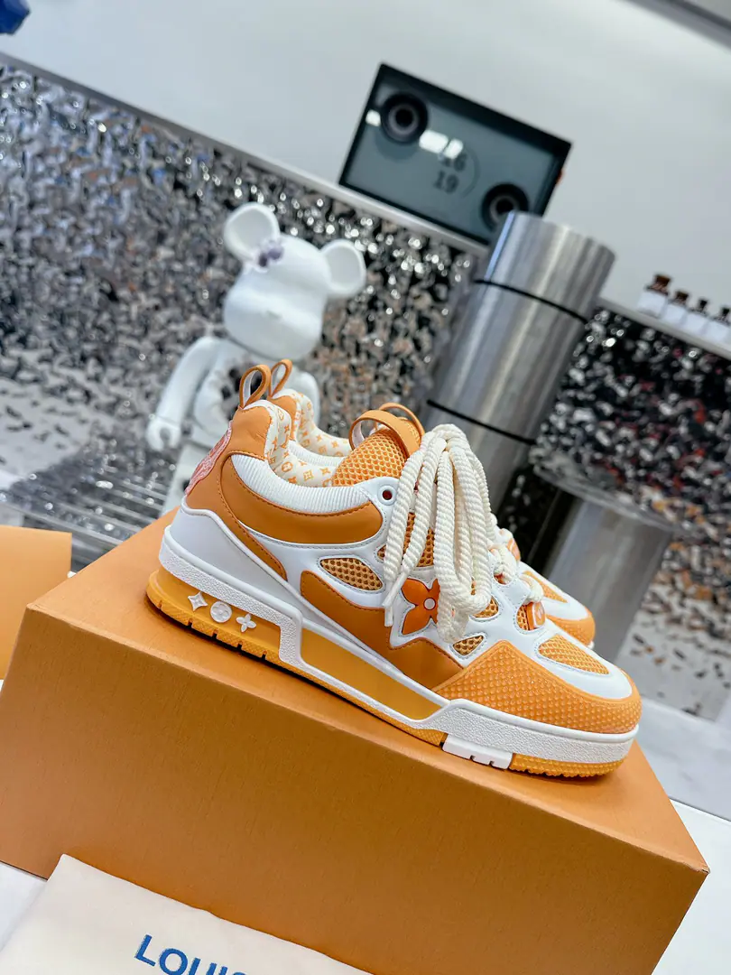 Get out of the factory. 𝙇𝙑 𝟐𝟎𝟐𝟑/𝐒𝐒 𝐧𝐞𝐰 Louis Vuitton's skateboarding., LOUIS VUITTON TrainerNo doubt the most successful brand of luxury has been launched.SneakerOne., But the search's not stopping., LOUISVUITTONAnd I'll be there.2023The spring brings a new skateboard series.. The new series in the graph is back.90Age Chunky Skate ShoesThe shoes are all over the place., Leather and web-based shoe-making, The fat contour and the rough shoelaces are so hot., I'm expecting it to be like this.TrainerI'm just as good as I am.. ♪ And then I'll be back ♪ DIORShow me the skateboarding., Maybe next year.ChunkyThe wind will be stronger.. Size:Women35-40 Men39-46