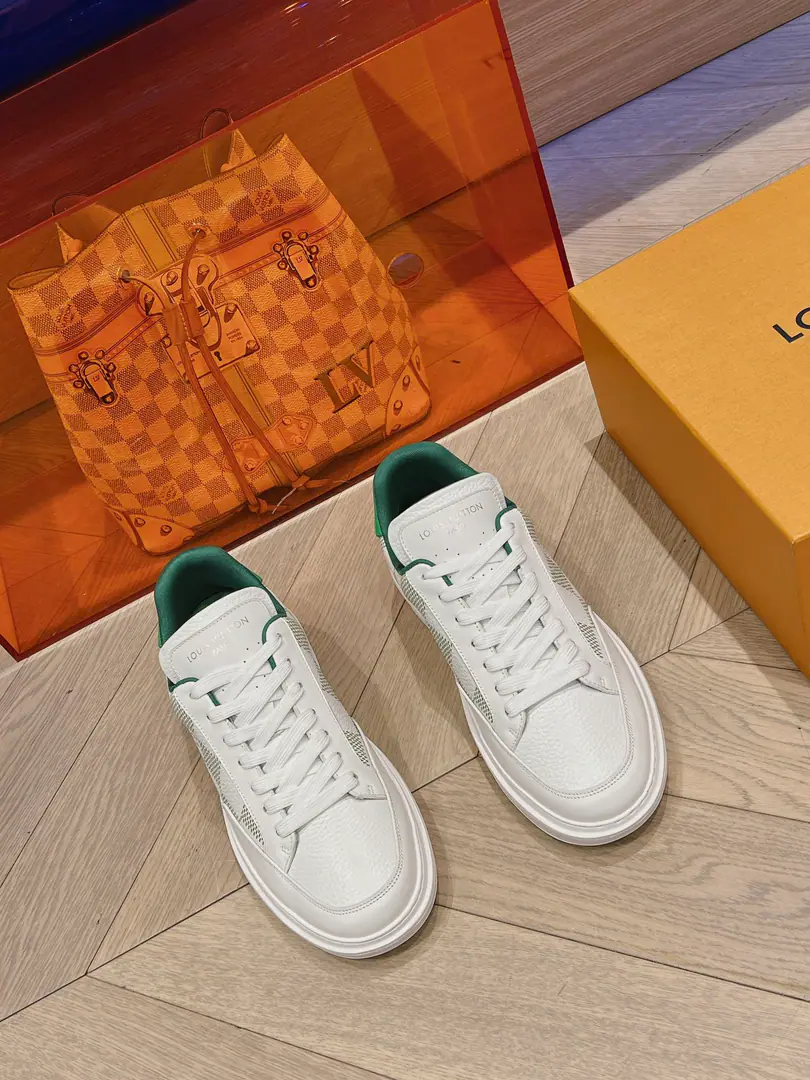 🐼🐼 Men LV 2023New paragraph I'm gonna raise my little white shoes. 3D Print Largelogo Colour tail Colored shoelaces. ♪ And bring all the colors of the autumn ♪！Skins of a stump., pu- The bubble.！ Codes: 39-45 （Only men.）