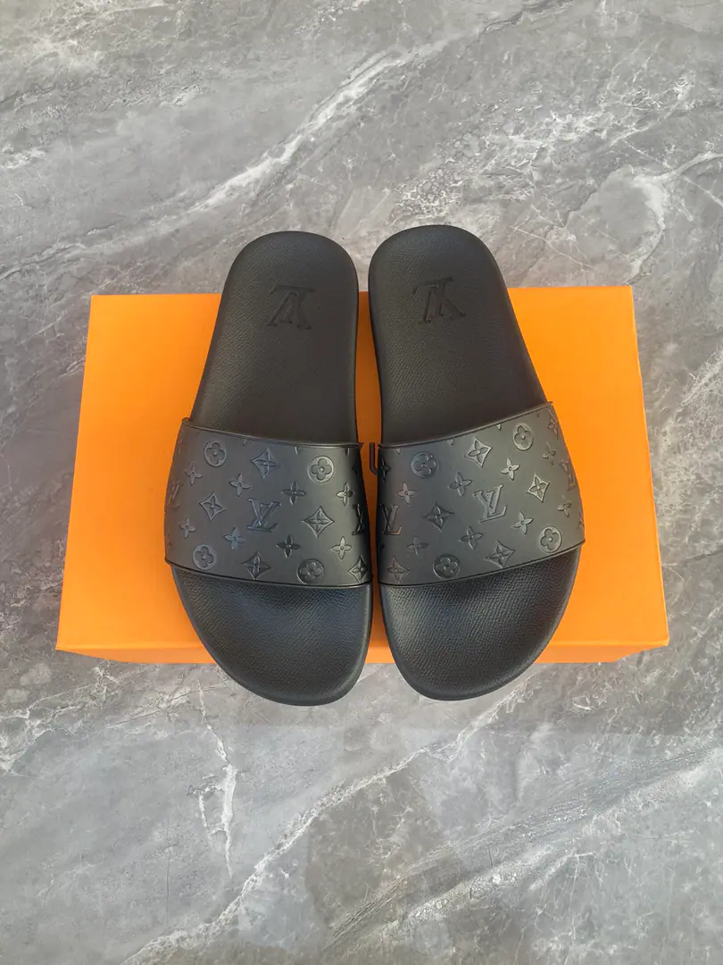 High Version New candy slippers.LouⅰsⅤuⅰtton👫Couple money., Private model., Nice shoes. Size:35-45