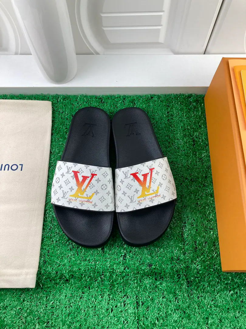 High Version LouⅰsⅤuⅰtton👫Couple money., Private model., Nice shoes. Size:35-45