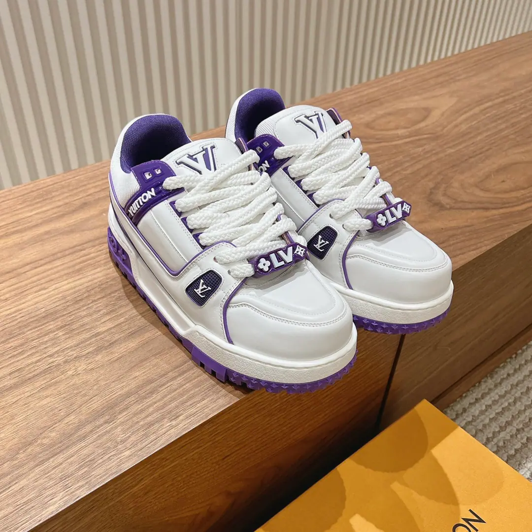 LV 2024New paragraphTrainerFattie Louis Vuitton. Six months of the original version of the dissolution., DIYSlips, sneakers. Cute fat.trainer, To buy the style with your eyes closed., Break a single change in color, You're younger and fatter.trainerOr a Fester Shoes., The Queen of the House of Lords is a man of the past., But the most classic fatty shoes., The classic color., High-end atmosphere upgrade Every color is great.！The original open-cut, cute button., The original is exactly the same material for work detail. All kinds of skin.TPU Brush Super-complicatedTPUOriginal Base, Original Packaging Coded female35-40 Men39-44 Top