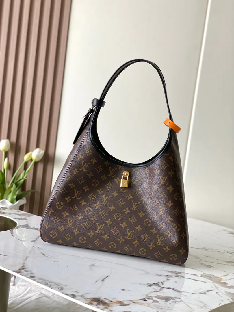 Top First List Enhancement Half steel hardware. c01 【It's so exclusive. M12941 】 Paragraph The Drop GMHandbags. 2018 The year of birth. Flower Hobo The bag is inspired., In the classics. Monogram The canvass has also been crafted with ad hoc configurations with current styles and functional features.. Marked tag tag, We'll build the details along with the dark leather.. It's easy to take care of the day., It's a city-friendly rhythm.. 41 x 23 x 17 centimetres (Long x High x Section)