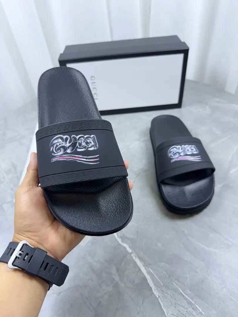 GucciGughu!2026Original of the new paragraph1.1Make a reservation., It's a superb quality., The classics of the cabinet., Original special materials. Female size35-42Men38-46Code, 46Do it.. Plant price Dollar.