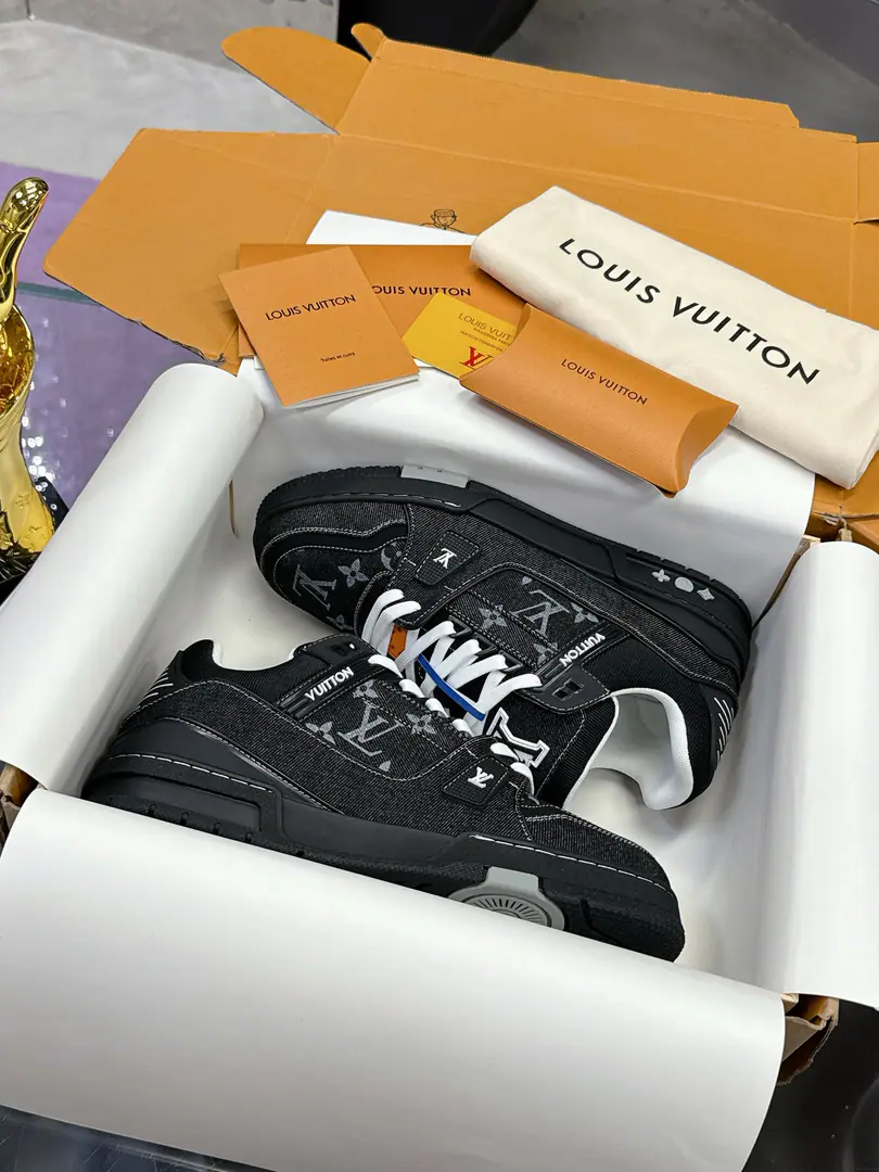 Plant Louis Vuitton The donkey's money.！trainerShoes., Everyone's got to be in., Never regret it.！ It's super-high.！Everything's fine.. Mostly super-suspent.. The top-level factory is extremely rigorous.！The materials are all super-cattle skins custom-made overseas., The skin is all original. Super-upgrade, Especially the tattoos when the shoes bend., It's all about it.zp♪ Feels like ♪！ We custom-made the Otsumi., - I'm the one who controls it., The whole font and the blob, It's hard to tell.. Size: #Women35-41 #Men38-46（Women40 41 Men45 46 I'll make sure I don't change it.）