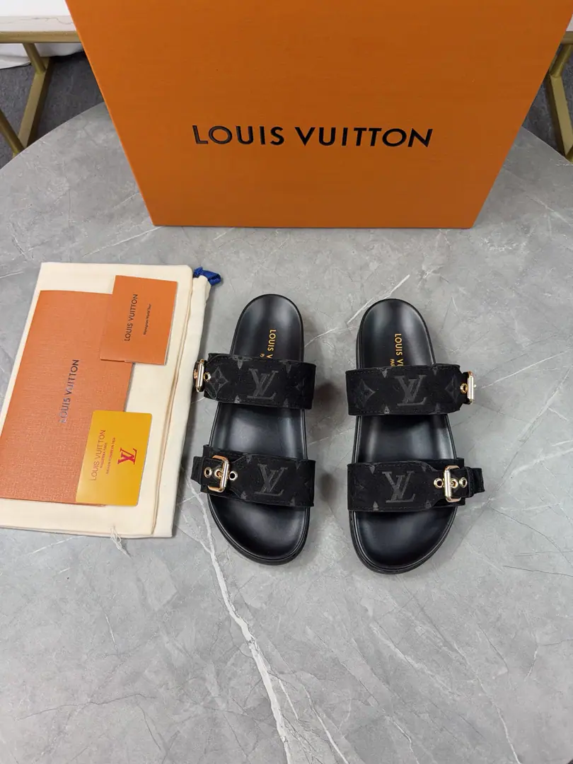 🌈LV | Louis Vuitton. ²⁰²³ 𝐬𝐬 🧡💚2026Spring and summer. Top Version‼️Original unamended The owner of the counter is making a new payment. Straw slippers New hardware.🆕 ❥Requisition level！It's a great sense of excellence.！A huge amount of money from domestic and international bloggers., Old and fashionable. The upper toe blew up.！The boss's push.★ ━━━━━ ЅᏇєєt ━━━━━ ▪️Shoe.: Original-made cow-coloured fabric ▪️Uchi.: Bulls. ▪️Otsumi!: Rubber high end base ▪️Shoes.: 35-46（46-45Custom without re-offer）Batch