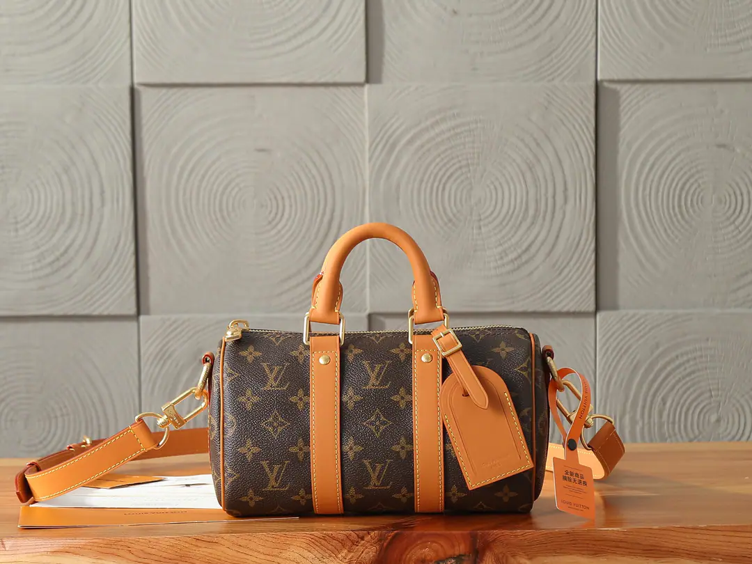 P【 C01Dynamic chip】‼️Top First List, Enhanced version‼️Keepall Bandoulière 25 The handbag was inspired by Louis Vuitton. 1930 The classic bag of the times., Adoption Monogram Archive - A fine canvas., We'll mix the leather with the old metal.. There's a handle on the top., Shoulder band with decomposition and reconciliation, The way the back is carried is flexible and varied., ♪ And Louis Vuitton is a resounding old-fashioned man ♪, Accomplishing the city's life. Model: M28957 Dimensions: 25 x 15 x 11 centimetres (Length x High x Kuan)