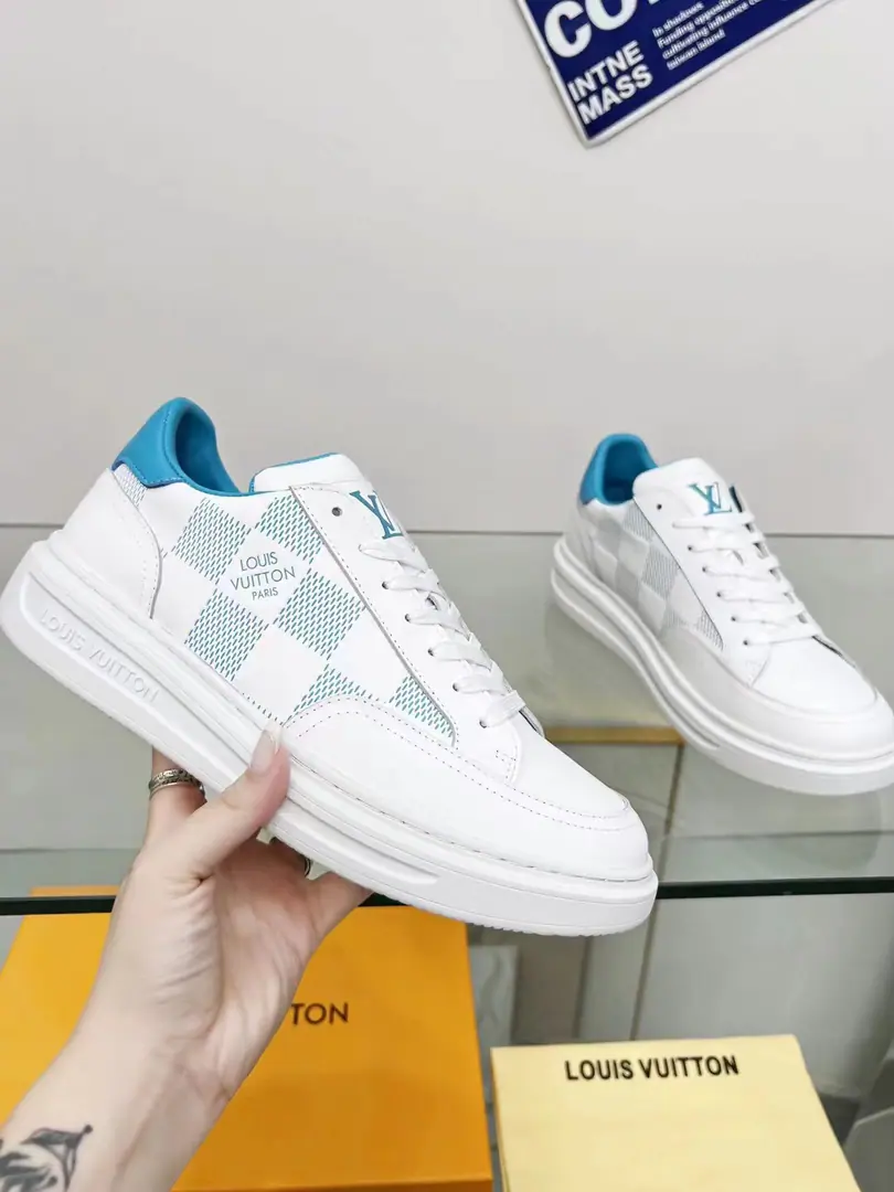 New🆕🆕🆕 LVSports shoes Paragraph Beverly Hills The sneakers are a local magnifying version of soft cow leather. Damier Pattern, And then we'll put a light and thick rubber under pressure on Louis Vuitton's logo.. I want to get a better feel at the bottom and the technology.. *Skins of vegan cattle., Yes, I do. Maxi Damier Pattern *Rubber *Shoe tongue., The back and the outer decks are marked as Louis Vuitton. Codes: Men39～45（38.46It's a deal.）