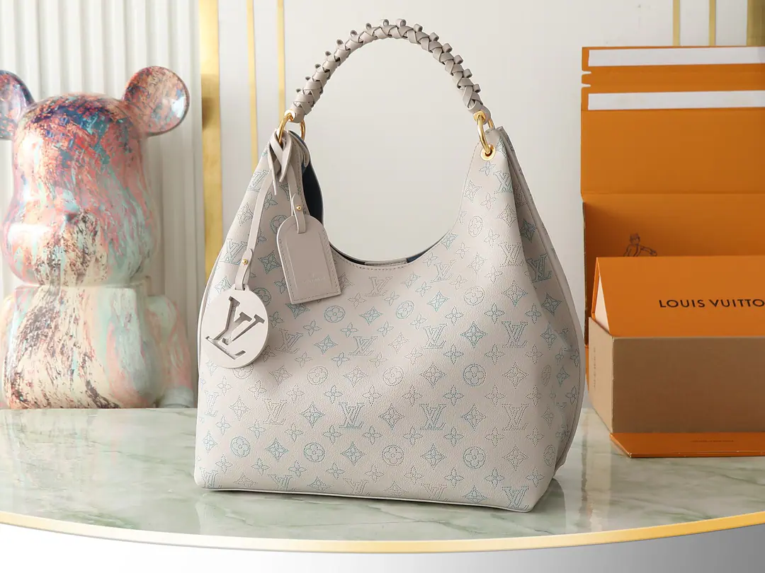 【Top First List It's so exclusive.】M12093 The Moonlight goddess. M53188 m21299 This package is for imported particles.TaurillonIt's made of cow skin.！The contours of its fashion are so young., Full skin sculpted wrists, gradually silk-printed shopping bags, double-plated lady bag.oo[Shake hands.][Shake hands.]It's a nice slant on your shoulder., 53188, Super-size shiny, copper.LVLock the seal., Add a forward breath.. Dimensions: 35x40x17cm