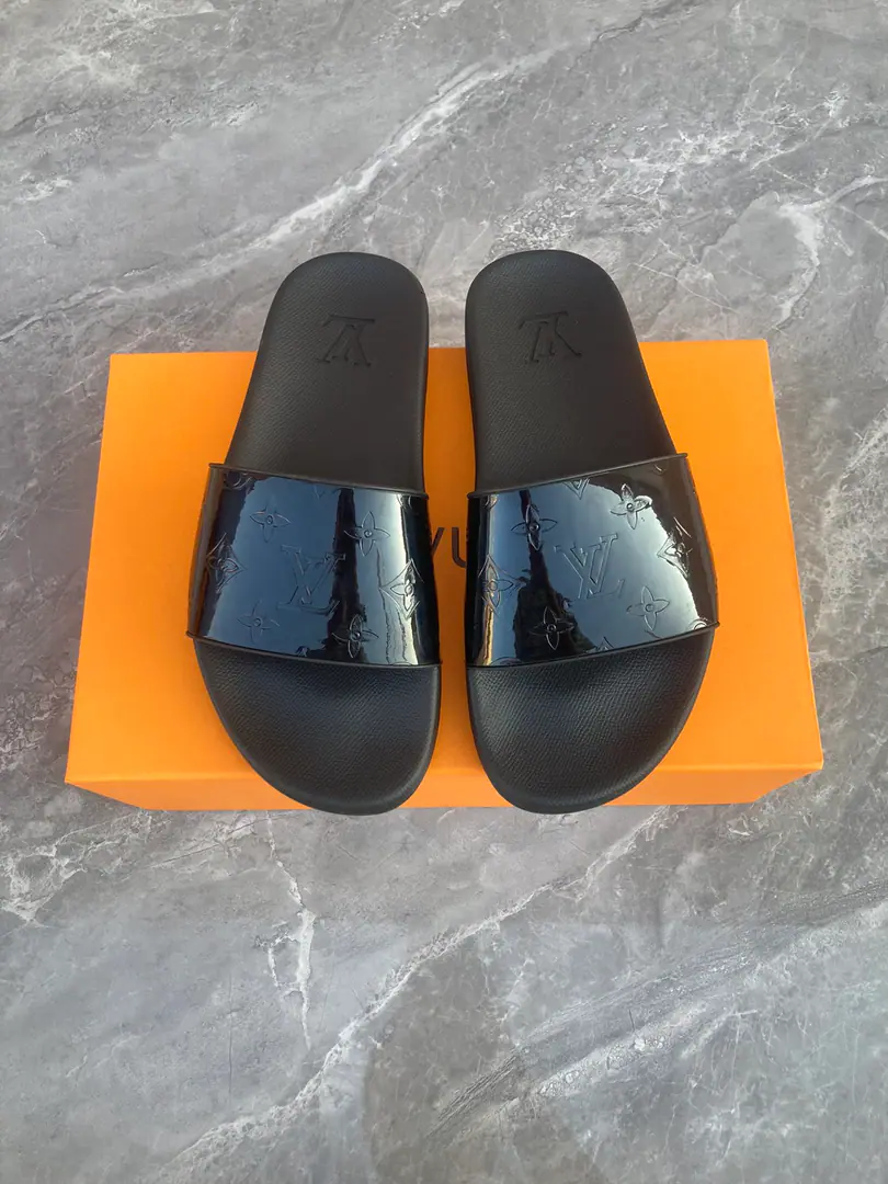 High Version New candy slippers.LouⅰsⅤuⅰtton👫Couple money., Private model., Nice shoes. Size:35-45
