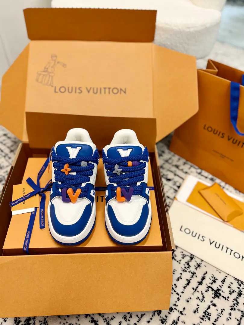 Requisition level Top-class stump.‼️The ceiling quality.〽️Configure sealed full purchase packages Free products♻️ 𝐋𝐨𝐮𝐢*𝐕𝐮𝐢𝐭𝐭𝐨#Donkeys. LV TARINECouple money. Leisure Sports shoes Skis. Original procurement development Make the goods. ParagraphLV Trainer The sneakers are chosen to use cattle leather to shape the face of the shoes., It takes hours of heart sewn to complete. The details are perfect.💯Absolute high grade. Fabulous.: Original customized head-level cattle skin Uchi.: The original is custom-made for airing the Internet. Otsumi!: Original Open-Screen Double ColourTPUGroup Bottom 𝐒𝐢𝐳𝐞:Female35-40/Men38-46(Women40Men38.45.46Custom without re-offer）