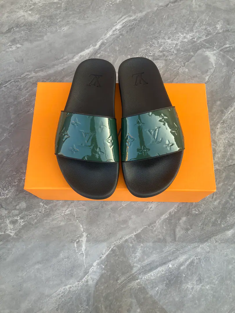 High Version New candy slippers.LouⅰsⅤuⅰtton👫Couple money., Private model., Nice shoes. Size:35-45