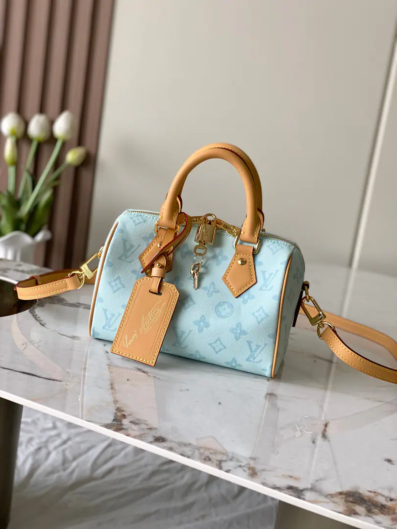 Original List Enhancement+Half steel hardware. Dynamic chip M27531Blue Paragraph Speedy Bandoulière 20 The bag-backing brand tradition. Speedy Travel bag design, Yes. Monogram The canvas is tied to the fabric liner and the leather.. The wide banded straps that can be removed and adjusted display Louis Vuitton's markings., We'll make the leather handles and we'll put back on them.. 20.5 x 13.5 x 12.0 centimetres (Long x High x Kuan)