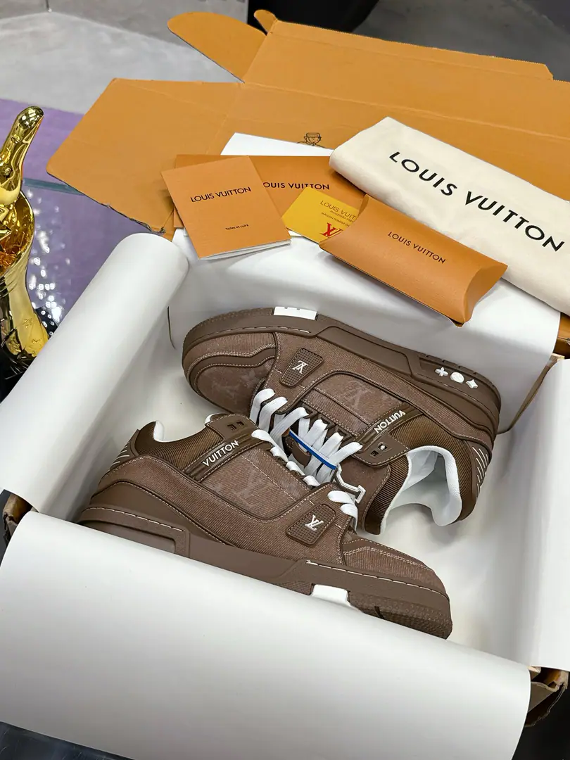 Plant Louis Vuitton The donkey's money.！trainerShoes., Everyone's got to be in., Never regret it.！ It's super-high.！Everything's fine.. Mostly super-suspent.. The top-level factory is extremely rigorous.！The materials are all super-cattle skins custom-made overseas., The skin is all original. Super-upgrade, Especially the tattoos when the shoes bend., It's all about it.zp♪ Feels like ♪！ We custom-made the Otsumi., - I'm the one who controls it., The whole font and the blob, It's hard to tell.. Size: #Women35-41 #Men38-46（Women40 41 Men45 46 I'll make sure I don't change it.）