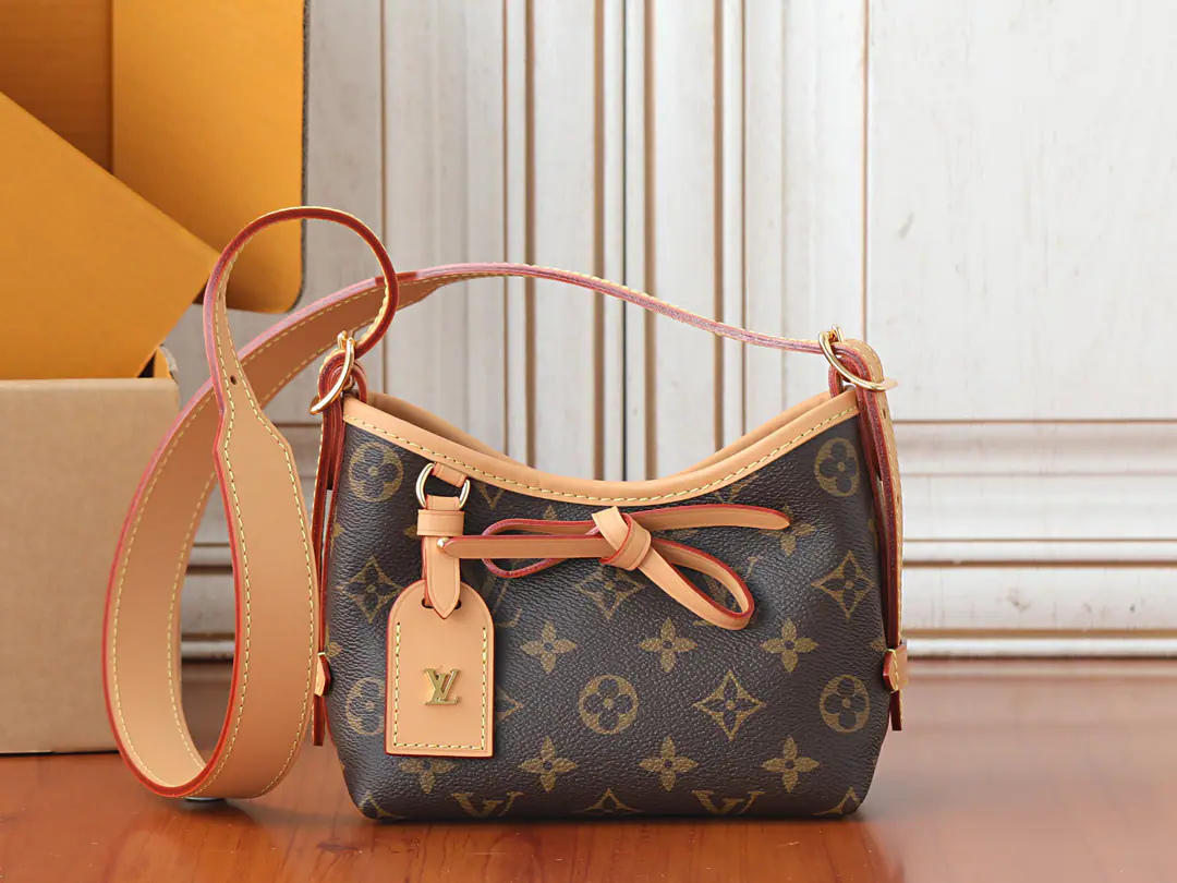 【 C01Dynamic chip】Top First List, Development of the original M2A ✨‼️Paragraph Nano CarryAll The bag is a new classic in the form of a lindling.. Monogram The canvas is tied to the leather-coloured edge., The details of the belts are so warm and radiant., Decoration Name Card Dot LV Letter. Metals show the proper tone., Reconciling shoulder belts to multiple backseats. 16 x 15 x 9.5CM (Length x High x Kuan) Monogram Tiled canvas. The leather side of the cow. Microfibre liner Metal Magnetic button opening Decorative Band Decoration Nameplate - You can take smartphones., Headphones, Rosalie The wallet and the key. Shoulder belt.: Undismantable, Adjustable Half a band.: 23.5 centimetres Half a length of the belt can be moved.: 49.5 centimetres