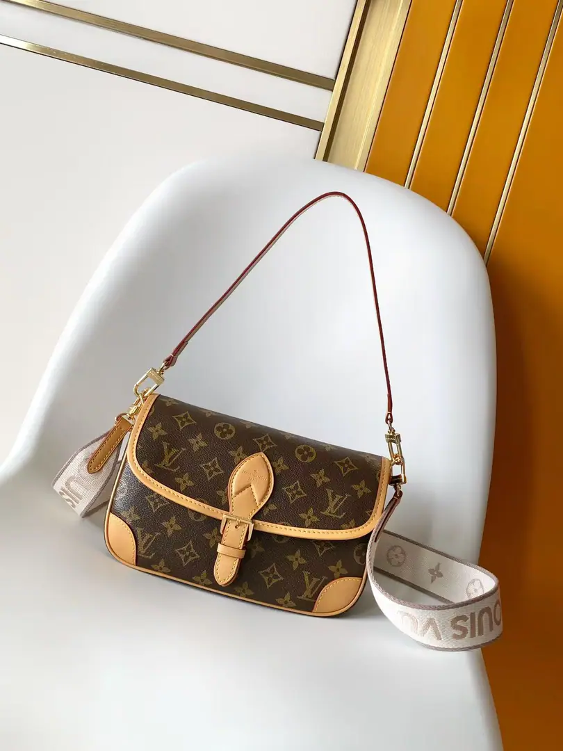 Variable Chip M13035RiceM45985BlackM46049Blossom. Top First ListDiane The bag is reconstructed. 1990 The classic design of the ages., Yes. Monogram The canvas is all wrapped up in leather-bag corners and traditional knittings like antiquities., Pocket and inner layer.. The broad band of wiring straps shows a bright Louis Vuitton logo and a very good one. Monogram Flowers.. 24.0 x 15.0 x 9.0 cm (Long x High x Kuan) • Monogram Tiled canvas. • Built liner • I'm making old cattle leather. • Metal • The caps are with a button. • The zipper bag. • Outside pocket. • Strap:Disableable, Unreconciled • Strap dro cm • Handle:Single handle., Disableable