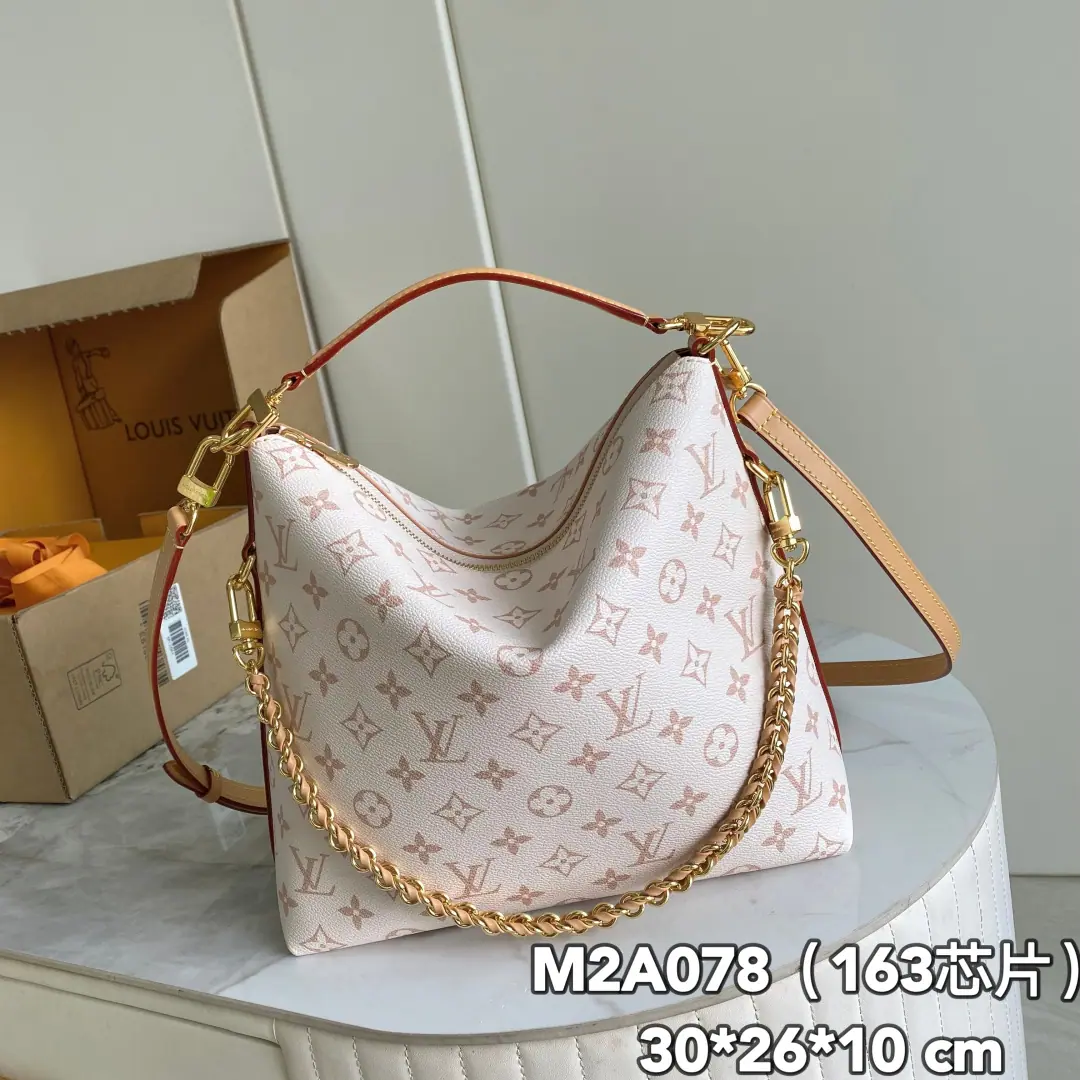 【 C01 Chip version】 Internal pricesP Paragraph: M2A, Original List Enhancement💪【I'm taking a background picture.】This one.MultipassThe bag is a modern style., It's for any occasion.. ♪ And raise ♪ExpressBags, It's marked by the signs.MonogramThe canvas is made., Flexible contour, And with a contrasting natural leather decoration.. Gold metal adornment, Including unmovable knitting chains, Brings a fine note to the whole body.. Dimensions: 30x26x10centimetres
