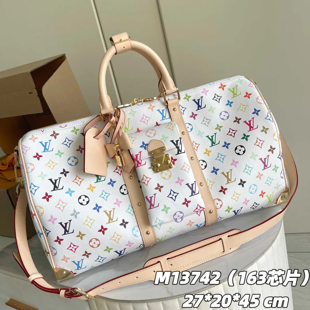 【 C01 Chip version】 Internal pricesP Paragraph: M13742 Original List Enhancement💪【I'm taking a background picture.】Paragraph Keepall Bandoulière 45 The travel bag came from Louis Vuitton. x Murakami Reprint Series, Ewey. Monogram The paint canvas shows the convergence of branded iconic elements with the creative art of artist rainbow beauty.. In the front pocket. S-lock Locks and metal corners lay the classic bottom., The nail belt and the butterfly-style key wrapping up the new season.. 27 x 20 x 45 centimetres (High x Kuan x Length)