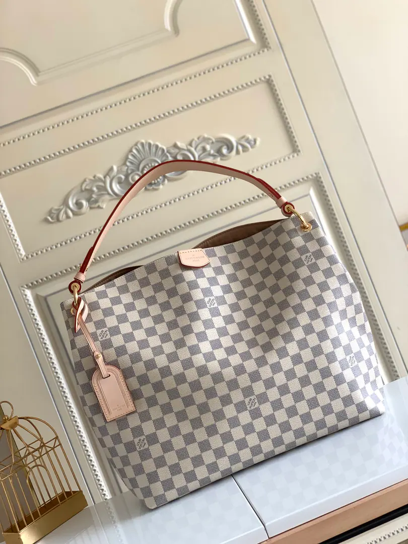 , Top First List M42232 Big white almond shopping bag.monogramThe canvas is all steel and hardware. Nice pair of flowers. Fashion. Gargorede's handbag, the lady's bag. It's for a mix of styles. Easy and ultra-capacity design Easy and practical.. Dimensions: 41*35*14cm