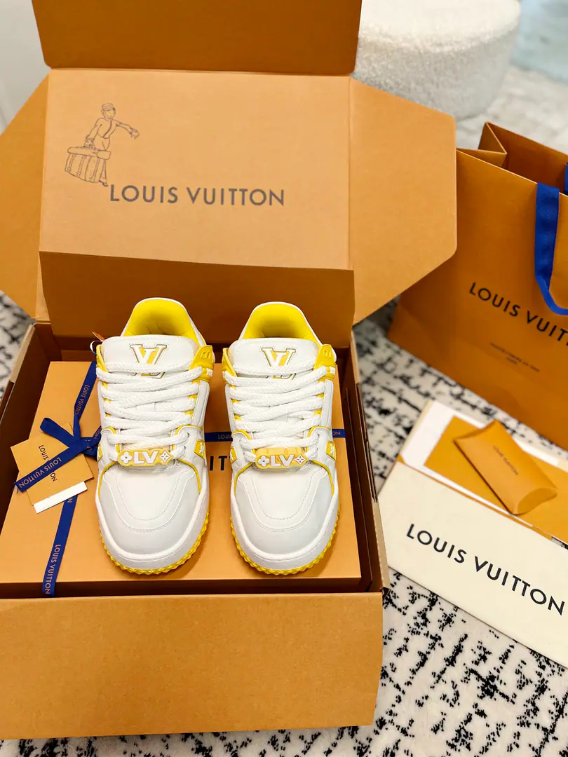 Requisition level Top-class stump.‼️The ceiling quality.〽️Configure sealed full purchase packages Free products♻️ 𝐋𝐨𝐮𝐢*𝐕𝐮𝐢𝐭𝐭𝐨#Donkeys. LV TARINECouple money. Leisure Sports shoes Skis. Original procurement development Make the goods. ParagraphLV Trainer The sneakers are chosen to use cattle leather to shape the face of the shoes., It takes hours of heart sewn to complete. The details are perfect.💯Absolute high grade. Fabulous.: Original customized head-level cattle skin Uchi.: The original is custom-made for airing the Internet. Otsumi!: Original Open-Screen Double ColourTPUGroup Bottom 𝐒𝐢𝐳𝐞:Female35-40/Men38-46(Women40Men38.45.46Custom without re-offer）