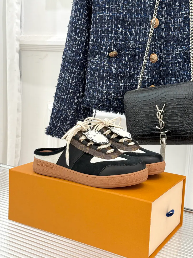 🏧𝐋𝐕&GRACEJoint contributions The early springs are a part-time part of the freecat and cat shoes. The fabric is customized in the original version The inside feet are all sheep's skin. Original Opener CustomTPUOtsumi! size: 35-41 [40/41Custom]