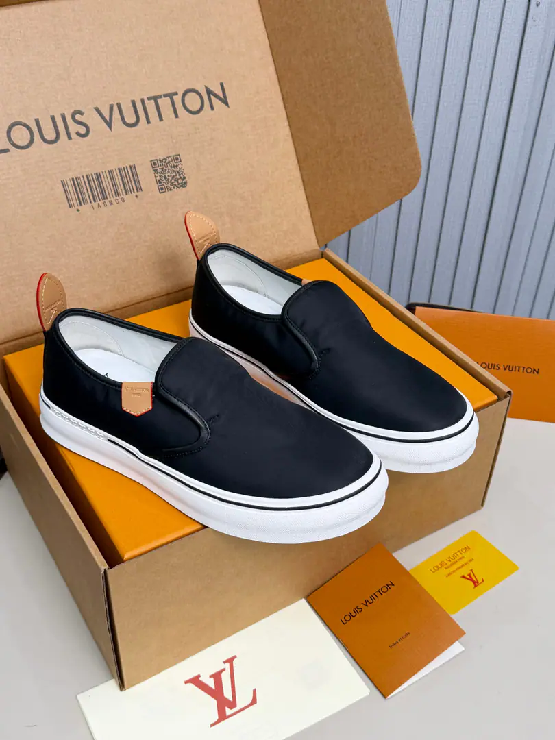 🔥🔥🔥LV 2027The new one is called Spring and Summer.CombiCo-design of the Fife. Remodel the colored old flower., Gravity, Snake., Shoes balance leisure and clothing, Crocodile tattoos., A colorful canvas shoe., Leopard tattoo, Gradient General size:39-46