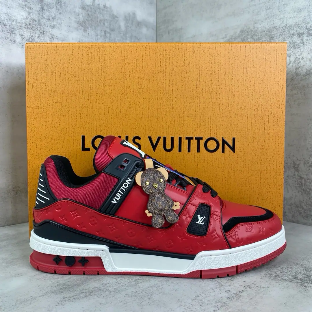 Top Version: Couple money. LV trainer~~New Upgrade~~Classic Return❗ Couple money., Skis., Basketball shoes., Sports shoes…… LVNew Sports Series. The reenactment.. Into the family's many classics.. Super handsome.~~ Full leather fabric., MatchLvThe badge., In the airnet., Original Base, Original shoes,, More details are perfect for the big stuff. size: 35—46（Women41.Men46Do it.）