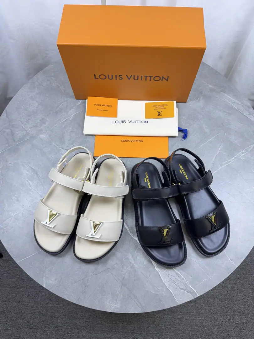 🌈LV | Louis Vuitton. 🧡💚2026Spring and summer. Top Version‼️Original unamended The owner of the counter is making a new payment. New sandal shoes. New hardware.🆕 ❥Requisition level！It's a great sense of excellence.！A huge amount of money from domestic and international bloggers., Old and fashionable. The upper toe blew up.！The boss's push.★ ━━━━━ ЅᏇєєt ━━━━━ ▪️Shoe.: Original Skin ▪️Uchi.: Bulls. ▪️Otsumi!: RubberpuGroup high-end bottom ▪️Shoes.: 35-45（45Custom）Batch