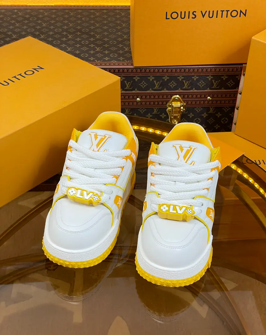 Current！Guangzhou top quality！Get out of the factory.！The top version of Louis Vuitton's donkey.LV TrainerA series of fat-drink shoes. Shoe-face original development Original OpenTPUOtsumi!, The texture is identical. Please be careful with the market traffic. size: 35-46