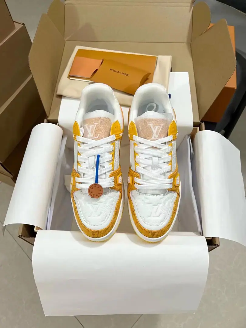 Top-level requisition version LV trainer "Couples set a series of leisure basketball shoes. ♪ The value of the face ♪ - The upper foot is fried., Every color is a giant.！The Tide Man needs a single item.🛍 Original customized pressure-cut grains, calf skin.（Non-market super-fibre skin You have to distinguish.！）The symmetrical old flowered mounds the cowboy cloth.. All the accessories are as they were.1:1Custom Even the shoelaces are colored.1:1Make a reservation.. Original Unique private modelTPUOtsumi!. Many of the little heart designs have to be original to be able to see what they're doing., The essence is the detail.！Original Condom Chips Card Sensitivity direct in.lv Official Network😏 Recurse ceiling level Full package of fine airplane gift boxes Please accept my quality.‼️ Please be careful with the market traffic.！ Codes: 35-44（Men38/45I'll make sure I don't change it.）