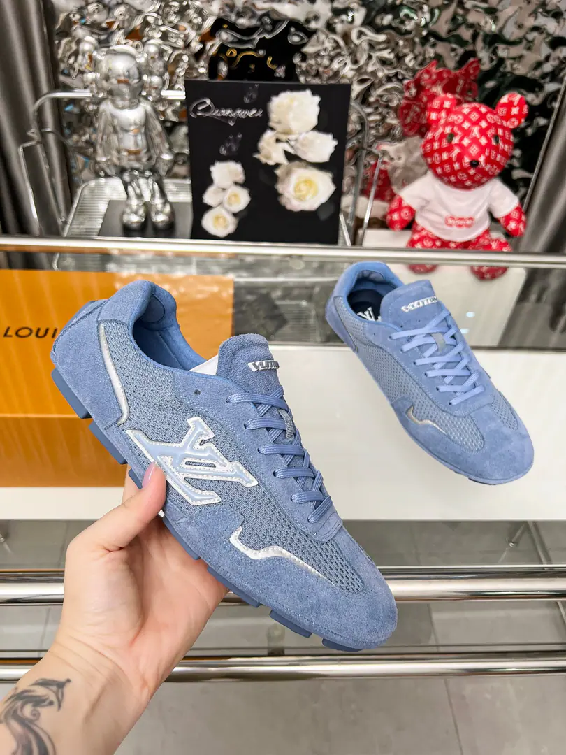 LVNew couple's shoes., Say goodbye., Embrace the thin, thin-deep design., Give freedom to the soul., I'm so comfortable with my steps.. Regod shoes..A nice pair of shoes to wear all summer. Fabulous.: Customize web-faced cow skins Codes: 35-46 Welcome to the next list of maps.