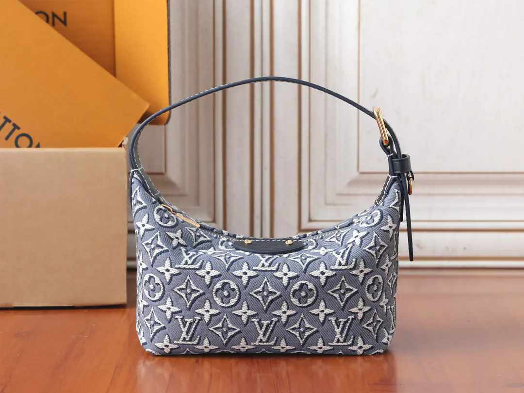 【 C01Dynamic chip】Top First List, Development of the original M2A ✨‼️Paragraph Pochette Hills Handbags focus on branding fine crafts., Show Monogram Emblème The A-T-T-T-T-T-T-T-T-T-T-T-T-T-T-T-T-T-T-T-T-T-T-T-T-T-T-T-T-T-T-T-T-T-T-T-T-T-T-T-T-T-T-T-T-T-T-T-T-T-T-T-T-T-T-T-T-T-T-T-T-T-T-T-T-T-T-T-T-T-T-T-T-T-T-T-T-T-T-T-T-T-T-T-T-T-T-T-T-T-T-T-T-T-T-T-T-T-T-T-T-T-T-T-T-T-T-T-T-T-T-T-T-T-T-T-T-T-T-T-T-T-T-T-T-T-T-T-T-T-T-T-T-T-T-T-T-T-T-T-T-T-T-T-T-T-T-T-T-T-T-T-T-T-T-T-T-T-T-T-T-T-A-T-T-A-T-A-A-T-T-T-T-T-T-T-T-T-T-T-T-T-T-T-T-T-T-T-A-A-T-T-T-T-T-T-T-T-T-T-A-A-T-T-T-T-A-T-T-T-T-T-T-T-T-T-T-T-T-T-T-T-T-T-T-T-T-T-T-T-T-T-T-T-A-T-T-T-T-A-T-T-T-T-T-T-T-T-T-T-T-T-T-T-T, I'll inspire Louis Vuitton with the hard box and the material.. Customize cotton liners and create daily trips along the edge of soft cow leather. 18.5 x 11 x 6.5CM (Length x High x Kuan) Monogram Emblème Pattern Bring the fabric. The leather side of the cow. Cotton liner Metal - We're going to pull the chain. - You can take smartphones., Lisa The wallet., Keys and lipstick. Hand handle.: Z07