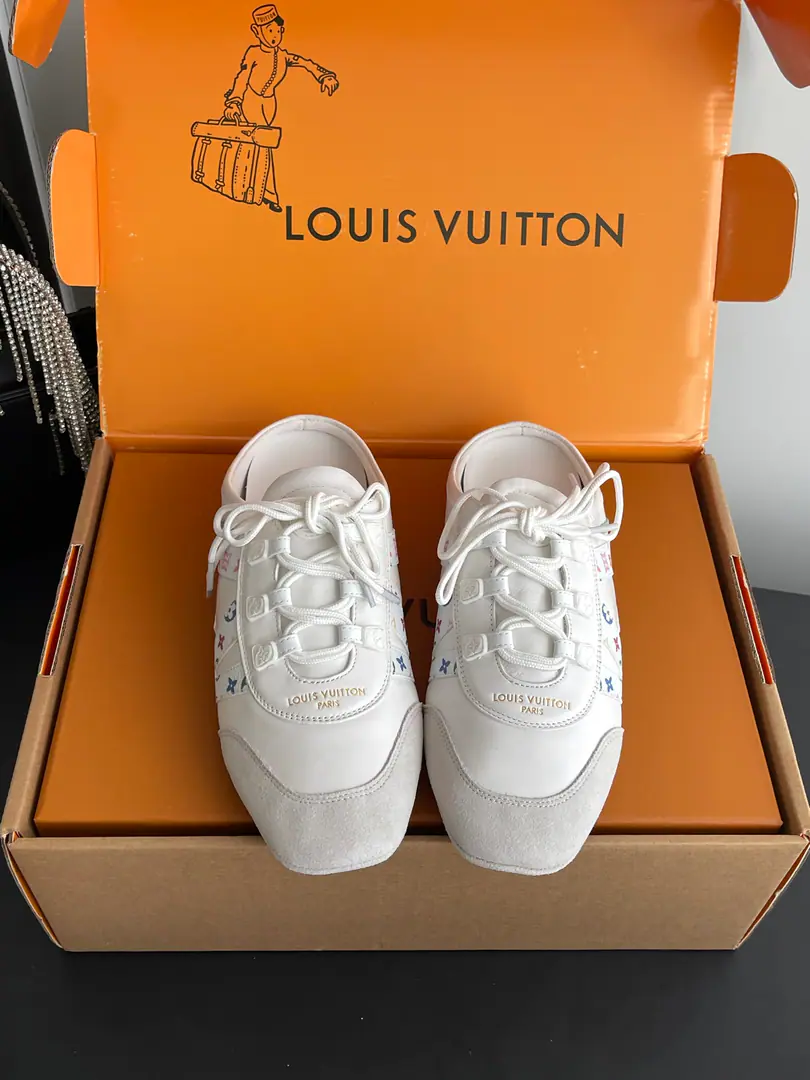 🏧𝐋𝐕Louis Vuitton. SneakerinaSeries Ballet sneakers. Half-drawn These shoes combine sneakers with modern ballet-plated shoes. Line flow A little bit of a touch. The function is perfectly combined with fashion. A perfect interpretation of the very simple sports wind. It's not just a day's rest. Or is it a little more elaborate? It's easy to fit in. Sacchetto The soft soles of craft. It's got a great foot.💃🏽 Shoes with shoes. Monogram The pattern is the Louis Vuitton marker. The tone is full in a flash. ♪ And suckin' so many ♪ I want to make it look better. You're right about that.！ Codes: 35-42（40 41 42Do it.）