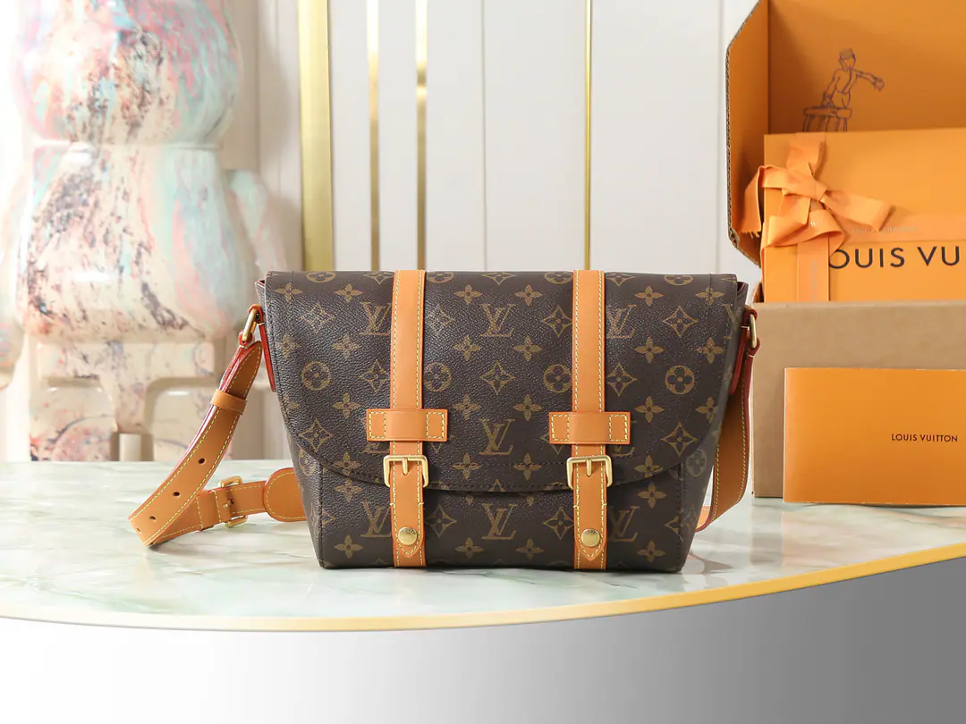 【Top First List It's so exclusive.】M28115Old flower. A man's bag. Christopher Mailman's bag. This postman's bag is classic to brand. Christopher The two shoulder bags are inspired., Select Monogram Archive Re-design the iconic design elements of the canvas, I'm a regular champion of the good.. Don't get your head over the top and the profit line.. A solid, broad-based mix of functional and visual features. Dimensions: 32 x 19.5 x 11 centimetres