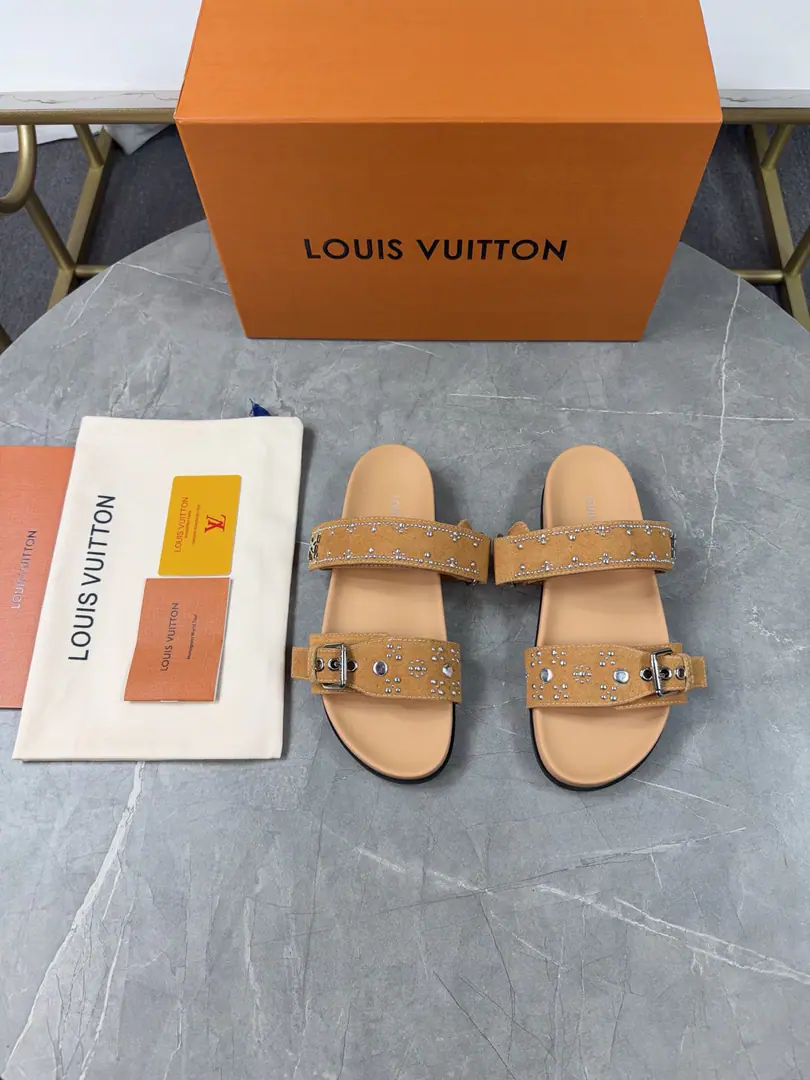 🌈LV | Louis Vuitton. ²⁰²³ 𝐬𝐬 🧡💚2026Spring and summer. Top Version‼️Original unamended The owner of the counter is making a new payment. Straw slippers New hardware.🆕 ❥Requisition level！It's a great sense of excellence.！A huge amount of money from domestic and international bloggers., Old and fashionable. The upper toe blew up.！The boss's push.★ ━━━━━ ЅᏇєєt ━━━━━ ▪️Shoe.: Original-made cow-coloured fabric ▪️Uchi.: Bulls. ▪️Otsumi!: Rubber high end base ▪️Shoes.: 35-46（46-45Custom without re-offer）Batch