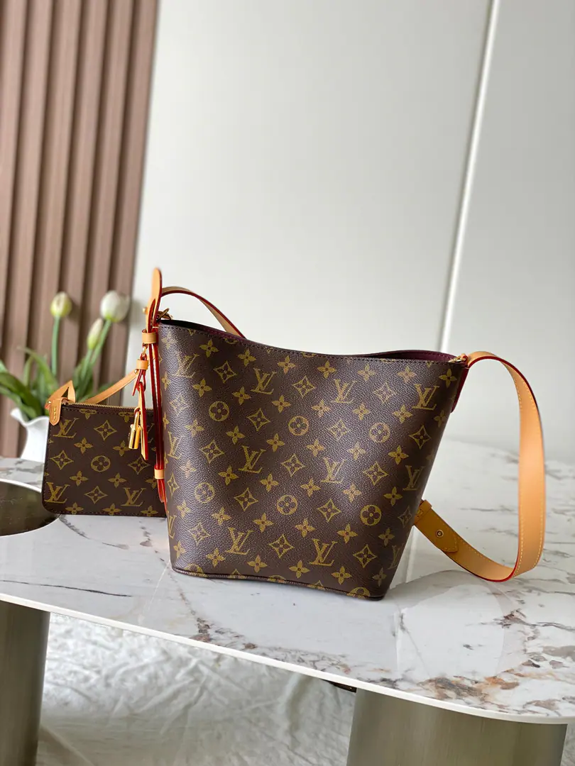 CDynamic chip, Original List Enhancement+Half steel hardware., New paragraph M29628 ParagraphAll In Medium handbags.Monogram The canvas shapes the bucket bag., It's a space that can accommodate everyday needs easily., And collect small items with a undismantled zipper bag., The glimmer locks and the classic nameplate show the details., ♪ Shoulder ♪, It's easy to pick up a hand or a hand.. Finely elegantly elegant., Light up the city.！Dimensions: 21 × 24 × 16 cm