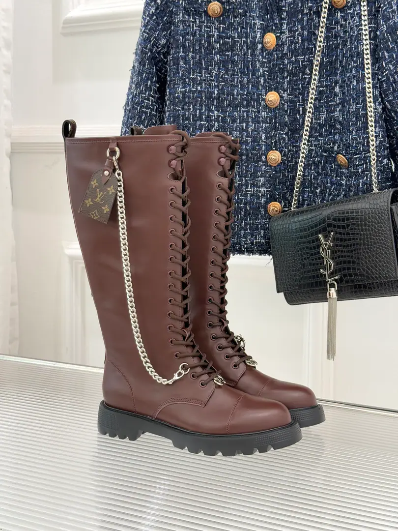 🏧𝐋𝐕Donkey.25WFThe new twigs of autumn and winter are tied with thick boots. The fabric is original calf skin. The inside feet are all sheep's skin. Original modeling, slide-proof floor size: 35-41 [40/41Custom]