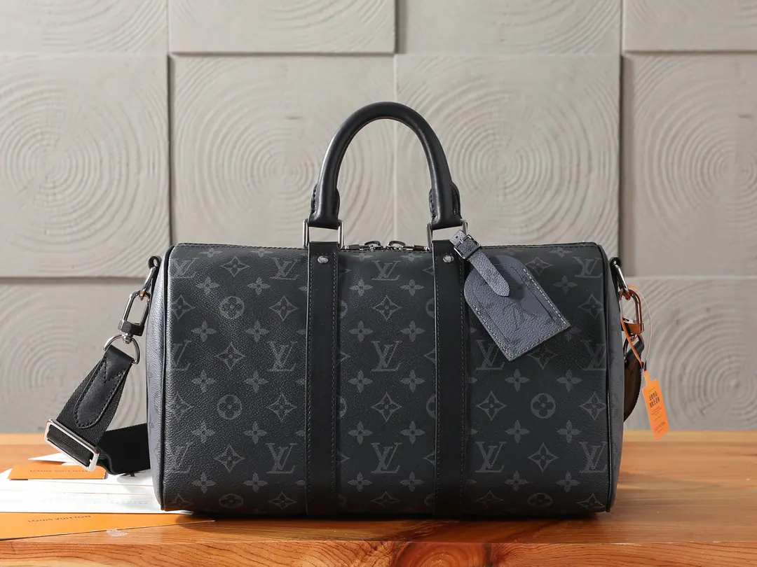 P【 C01Dynamic chip】‼️Top First List, Enhanced version‼️Keepall Bandoulière 35 Lend your purse. Monogram Eclipse The paint canvass pass the inner air.. Top leather handle., Sideband and metal display classics., Dismantled and regulated sundries to achieve comfort.. Model: M46655 Dimensions: 34 x 21 x 16 centimetres (Length x High x Kuan)