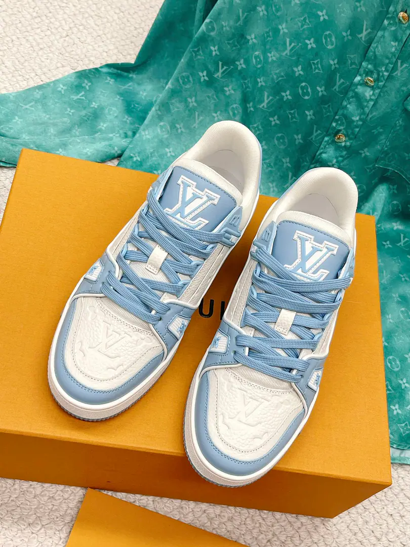 Top 🐼🐼Batch 2023New Year❣️ Couple money. Classic donkey. LVTrainer PVC Sports shoeboard shoe series Every color is great.！ The original is exactly the same material for work detail. All kinds of skin.TPU Brush Super-complicated TPUOriginal Base Original Packaging Codes: Women35-40 Men39-45