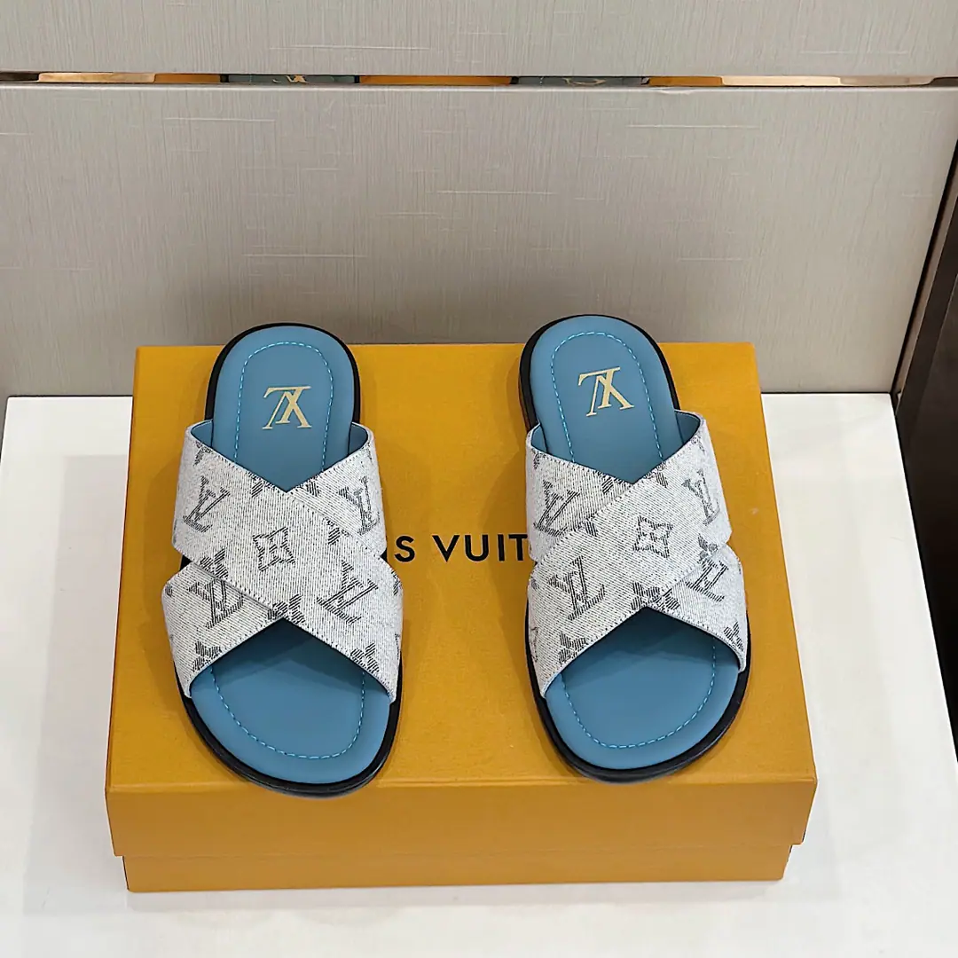 LVLouis Vuitton.monogramCross-overs with a man's dick.-That's a big one. Soft-skinned cow leather., The classics of the Chen Monogram Pattern. The elegant shoe face is like a cross-brand letter., The skin of a cow and the true depth of a man's work are light and flexible.. Size:39-44(38.45 Do it.） That's a big one.