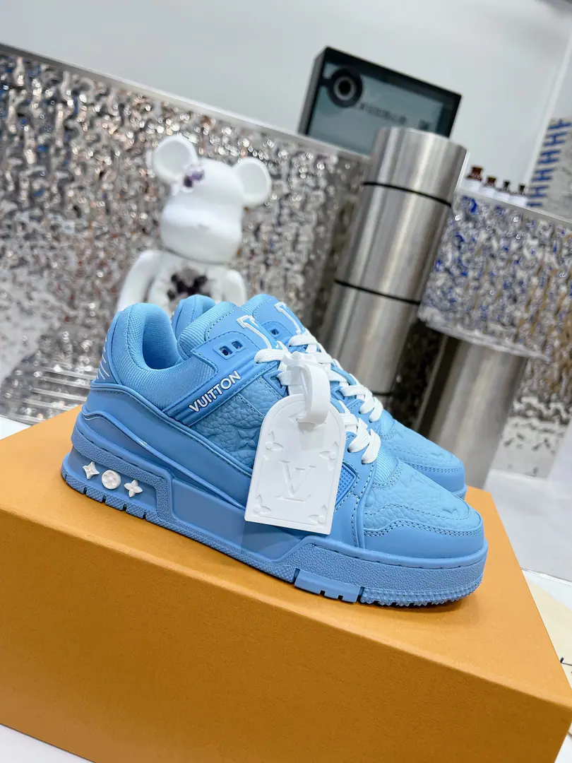 LVTop Version 2023New paragraph Repurchase QualityLV～Louis Vuitton.Lv TRAINERBest sneakers ever., Donkeys are pushing the new stuff., The network limits the use of binary basketball shoes.！The Ko gang is buying the original.1:1Precision Recompense, The details are invincible., Good faith., Import customized original cattle skin, Original consistent package approach, Details are 100% restored., Customize custom originals as one-formingTPUOtsumi!, Different from other homes., It's not gonna work without the original.！ Men and women35-40 39-45（46I'll make sure I don't change it.）